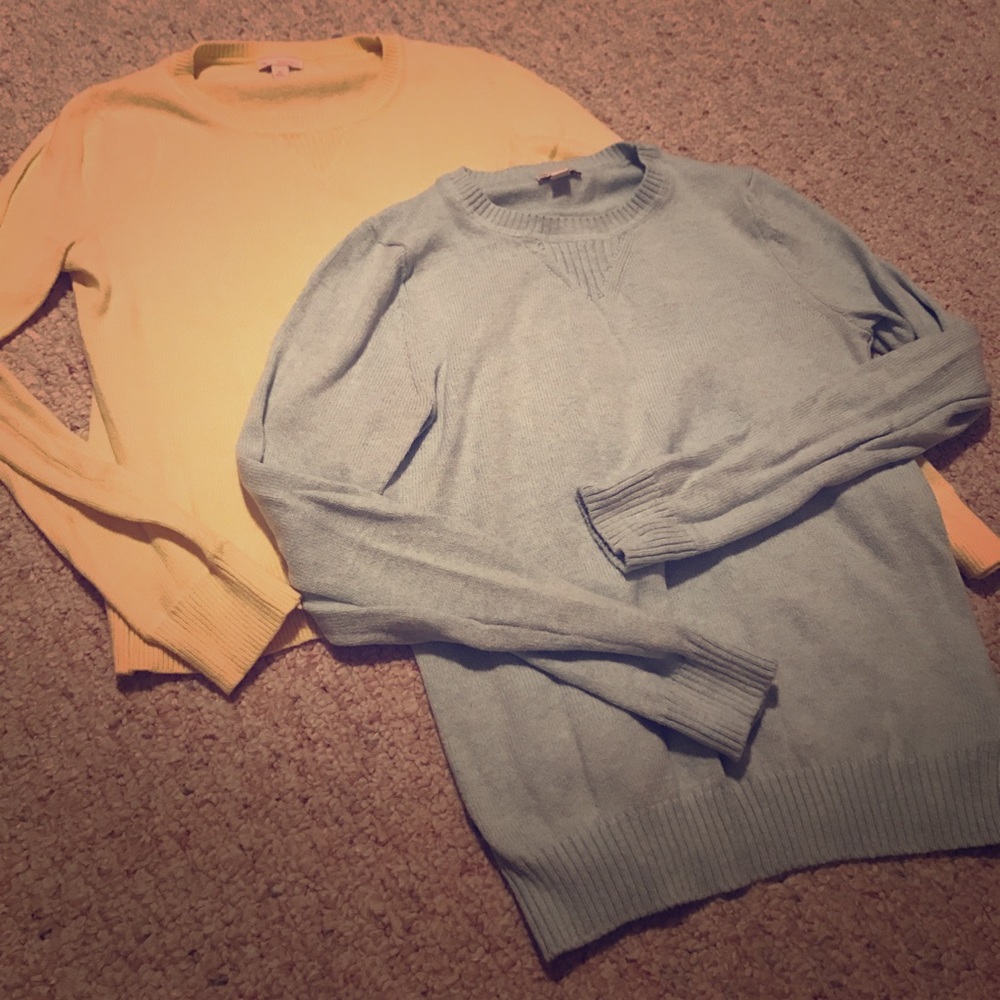 2 GAP Sweaters - Picture 3 of 6