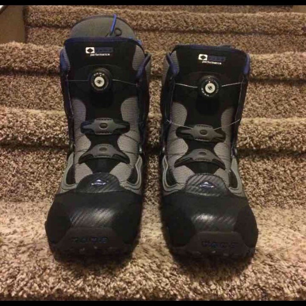Brand new Vans snowboard boots!
