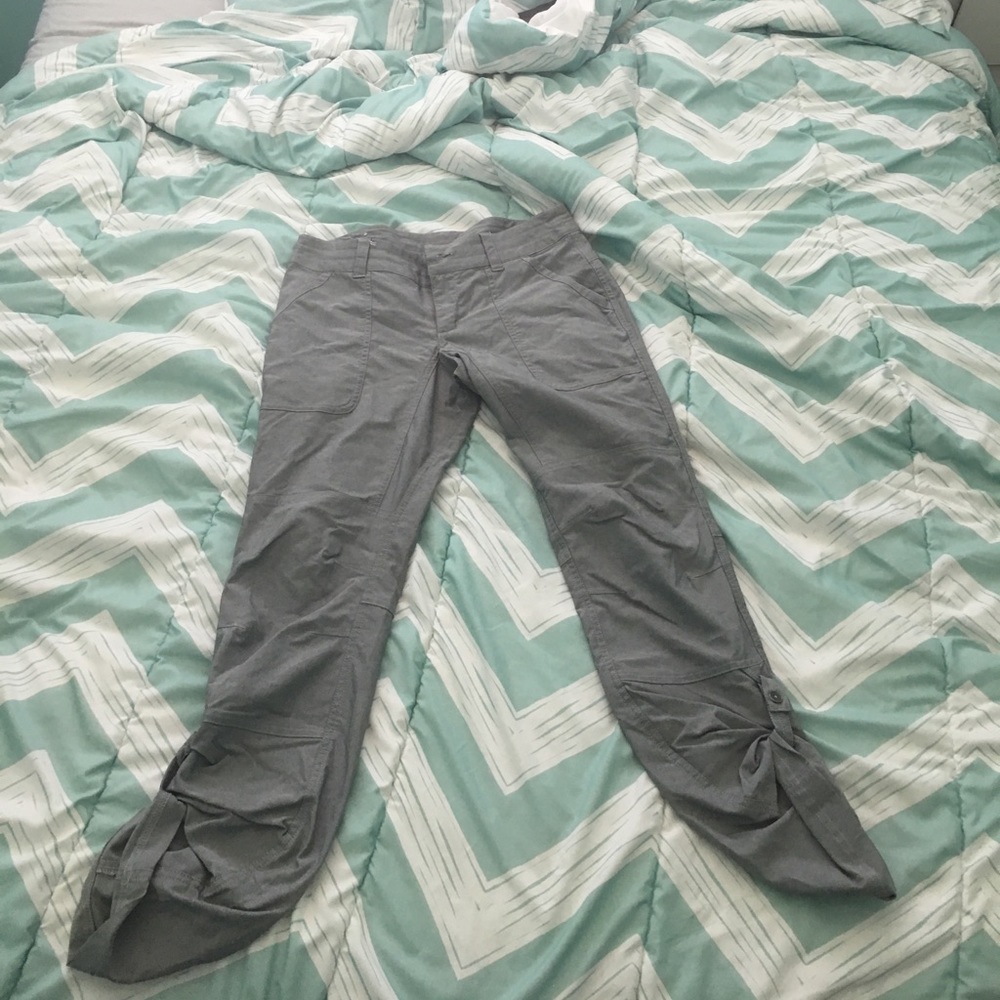 Columbia gray crunched ankle hiking pants!😊
