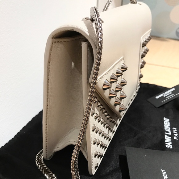 Authentic Yves Saint Laurent Betty Studded bag - Picture 5 of 8