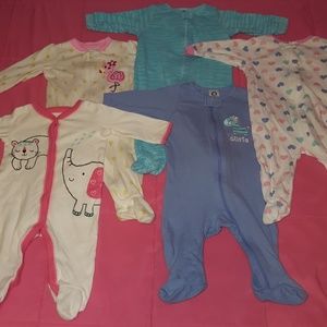 Baby Girl Sleep & Plays