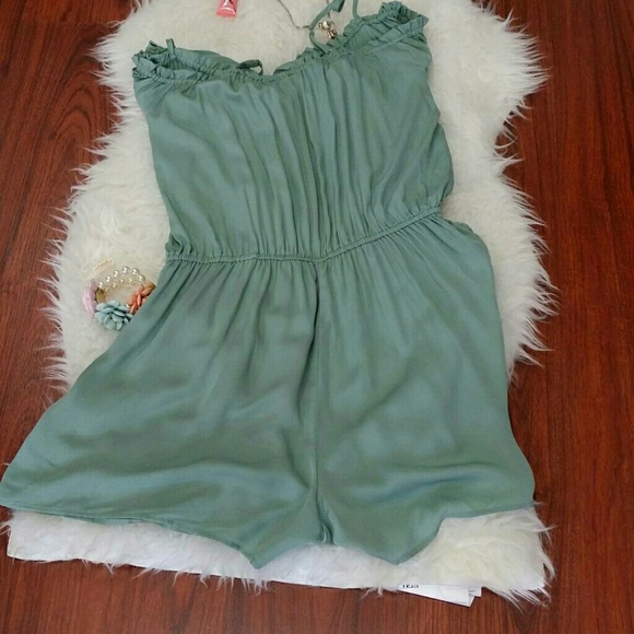 Green romper plus size - Picture 2 of 8