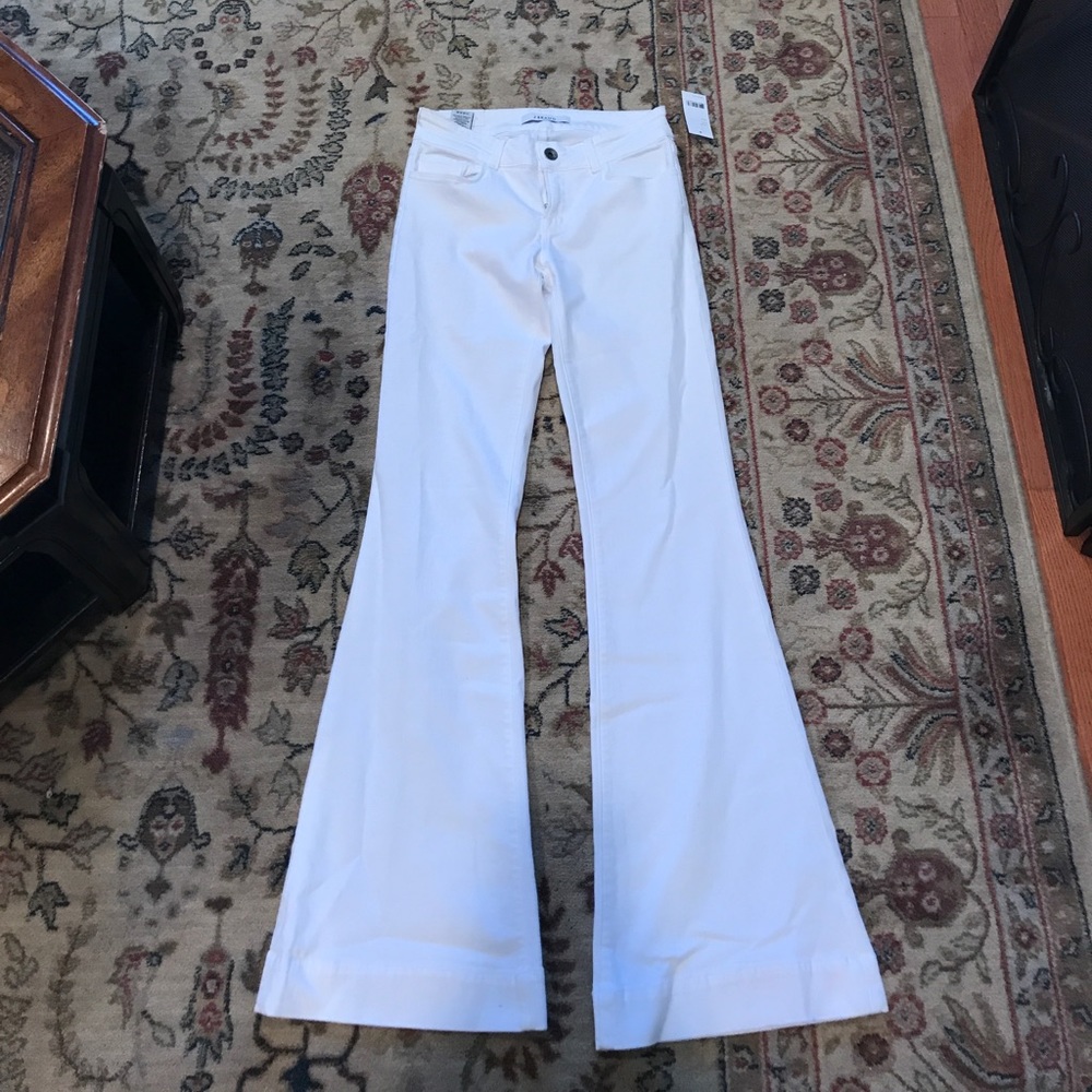 J brand white bell bottom jeans size 27
