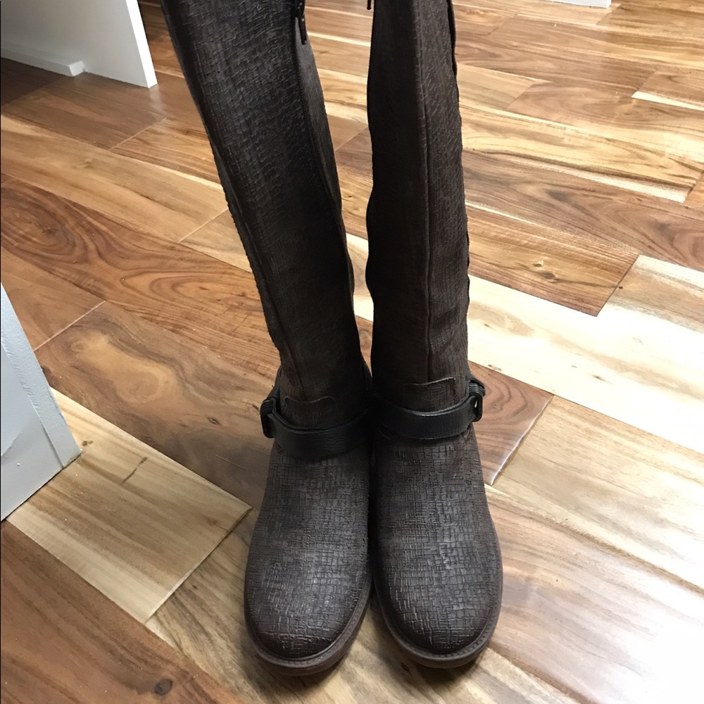 Brown leather OTB boots. Make me an offer.