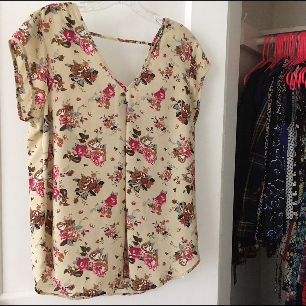 DR2 by Daniel Rainn floral top
