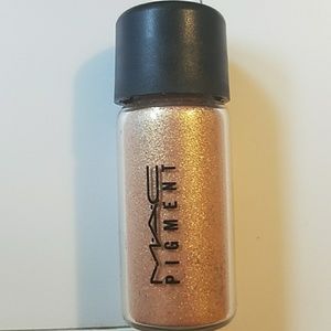 Little MAC Loose Pigment in Melon