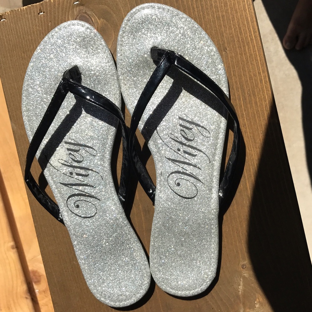 ⚠️Silver glitter "wifey" flip flops