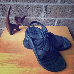 Chaco Z/1 Classic Sandal - all black, size 8