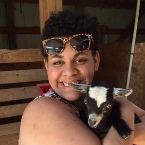 Meet your Posher, Alexis