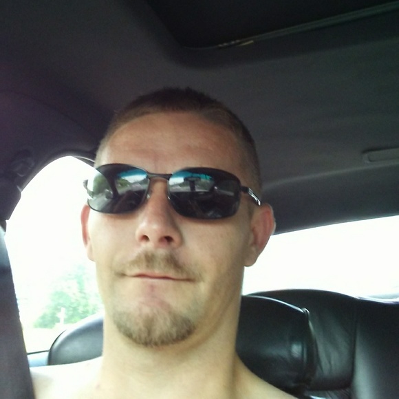 Meet your Posher, Jonathan - Picture 1 of 1