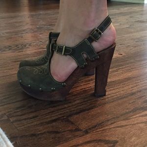 Michael kors olive green clog heels size 7.5 US