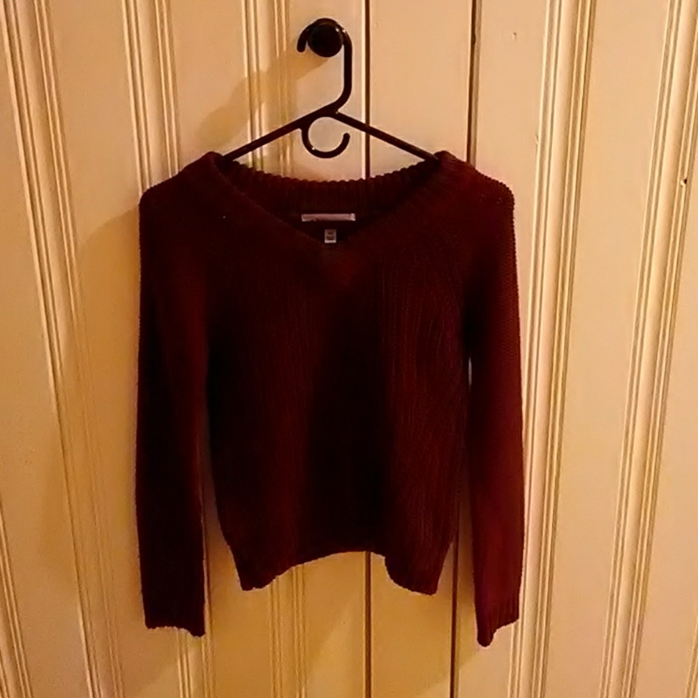 Maroon sweater