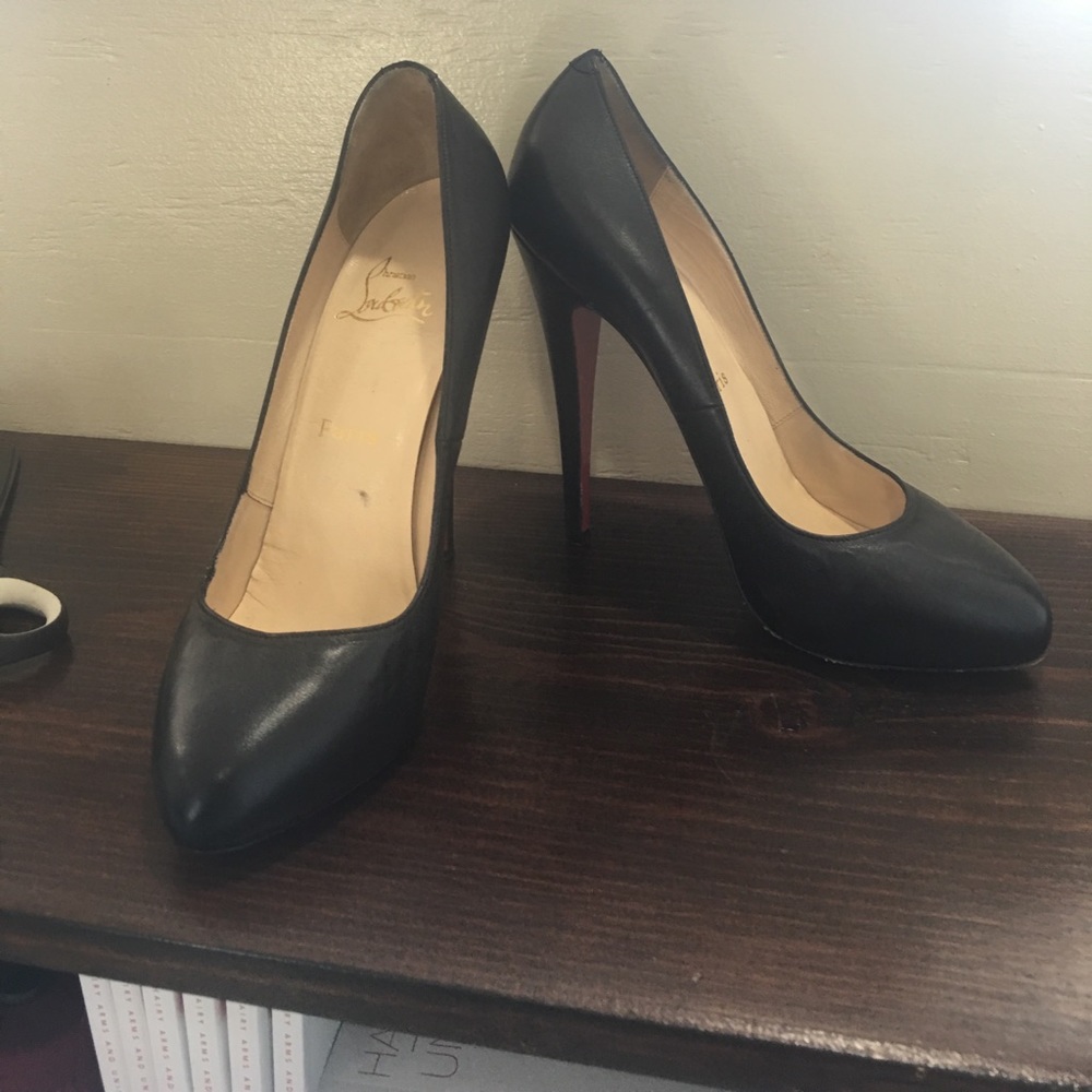Christian Louboutin Heels Authentic size 40