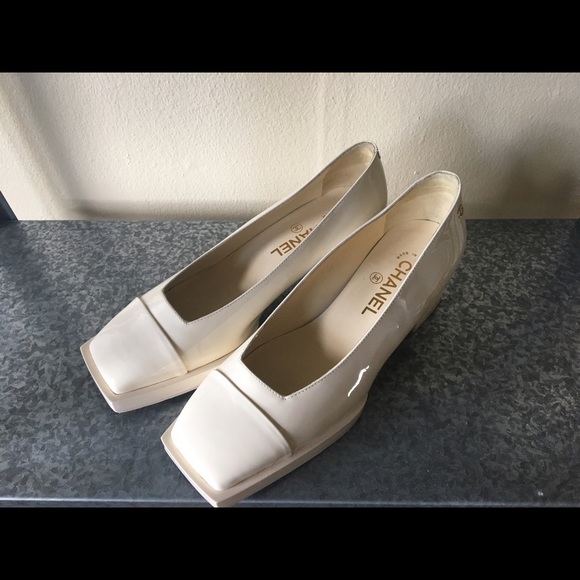 Size 38 - Picture 1 of 4