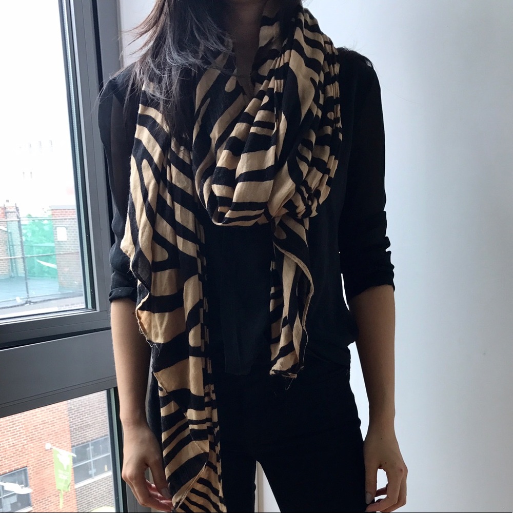 Scarf - Picture 2 of 3