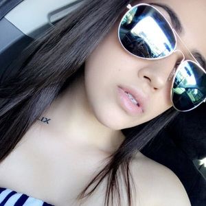 Meet your Posher, Leticia