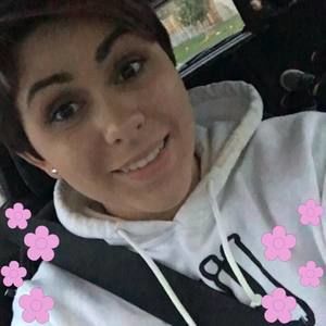 Meet your Posher, Ina