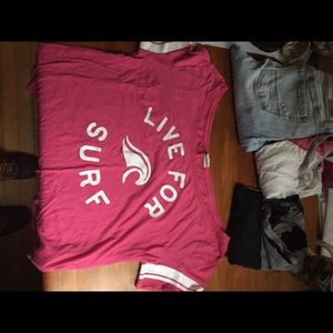 Hollister graphic top
