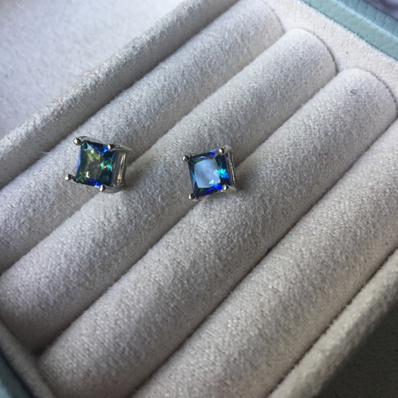 🔥SALE Last 1! 18k gold mystic topaz earrings - Picture 2 of 5