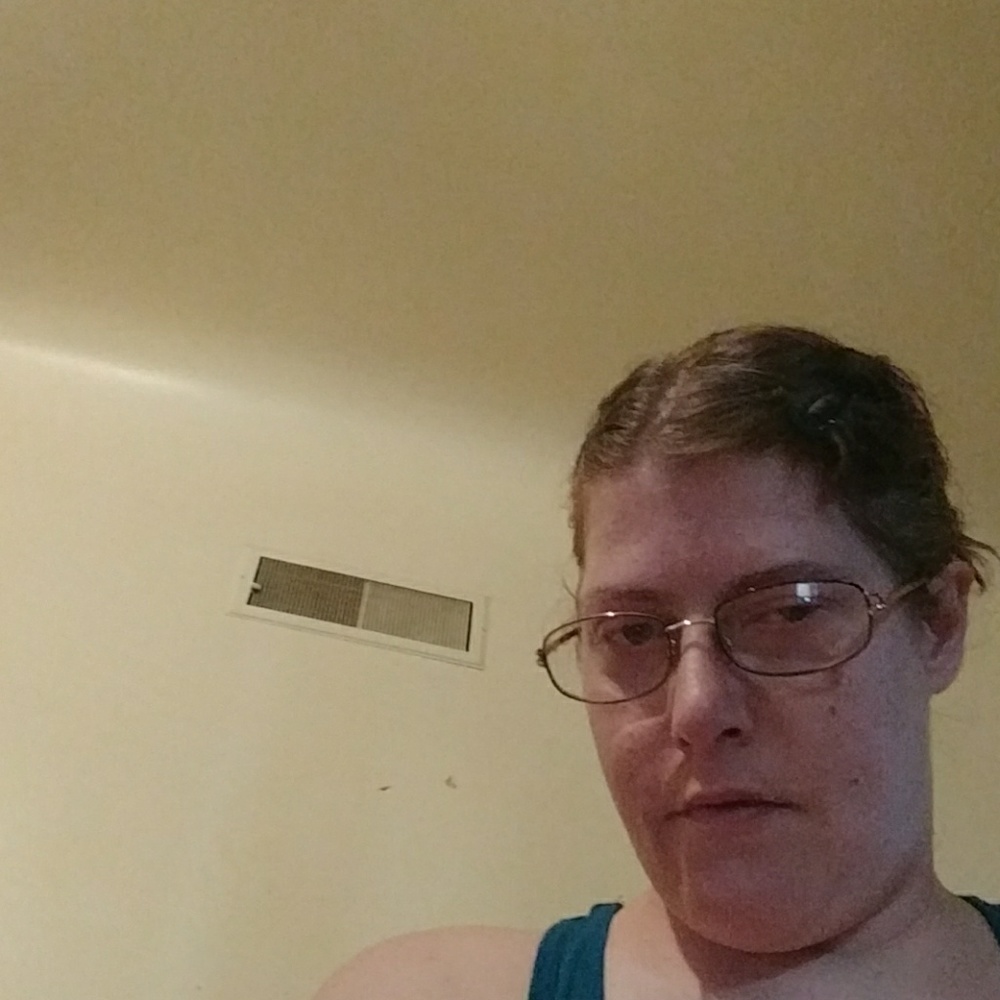 Meet your Posher, Cynthia