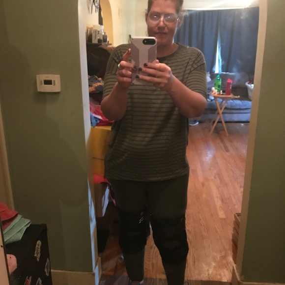 Meet your Posher, Cynthia - Picture 3 of 3