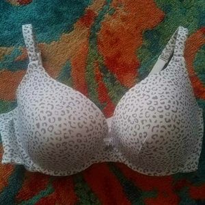 Cacique 40DDD Smooth Boost Plunge Bra