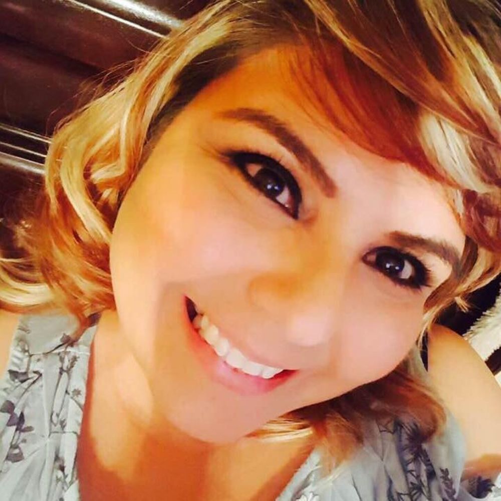 Meet your Posher, Claudia