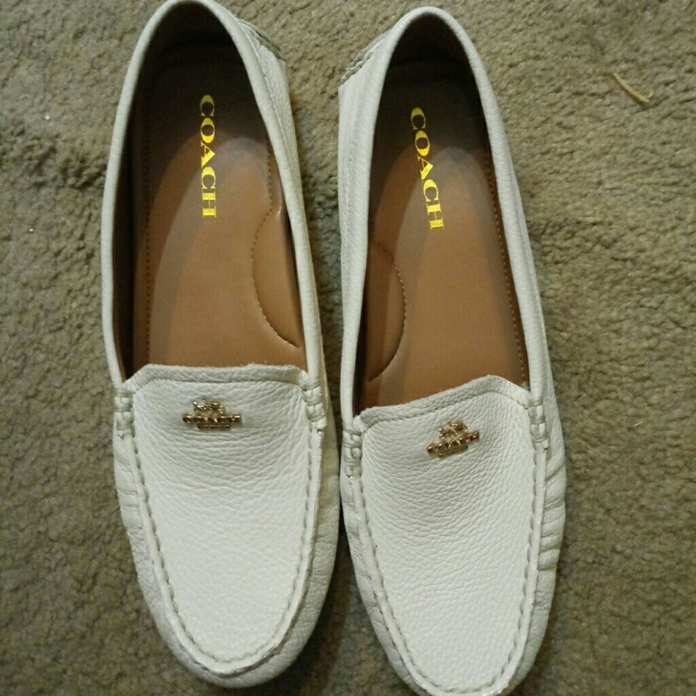 BRAND NEW COACH - Super Supple LEATHER