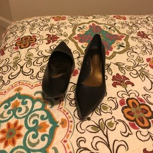 Nine West kitten heel shoes
