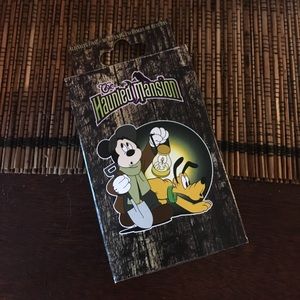 Disneyland haunted mansion mystery pin set