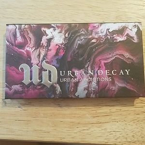 SALE!! Urban Decay Mini Eyeshadow Palette