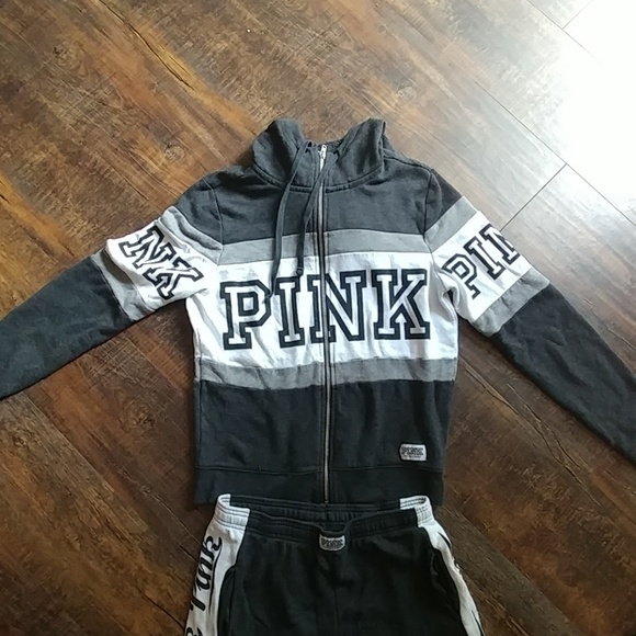 Pink outfit - Picture 2 of 2