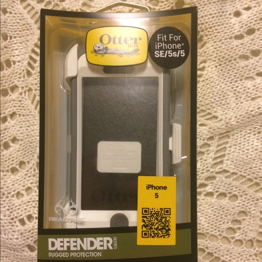 New in Box Pink Camo Otterbox