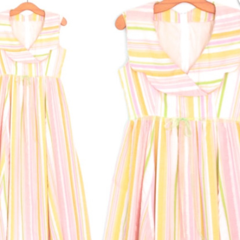 Vintage 1960s hostess dress