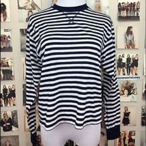 Brandy Melville Gretchen top black and white