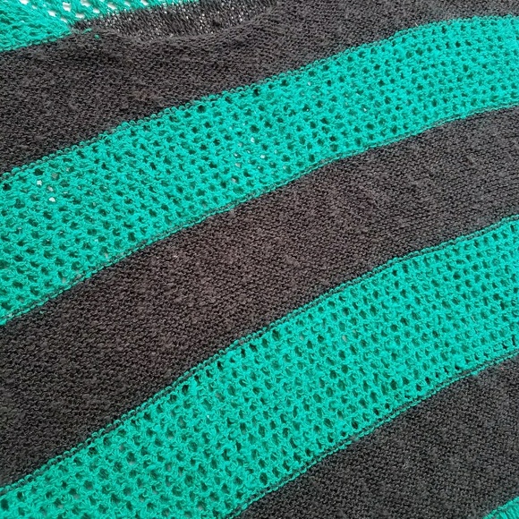 I ❤ Ronson Crop Striped Sweater - Picture 3 of 3