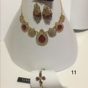 Necklace earrings bracelet set