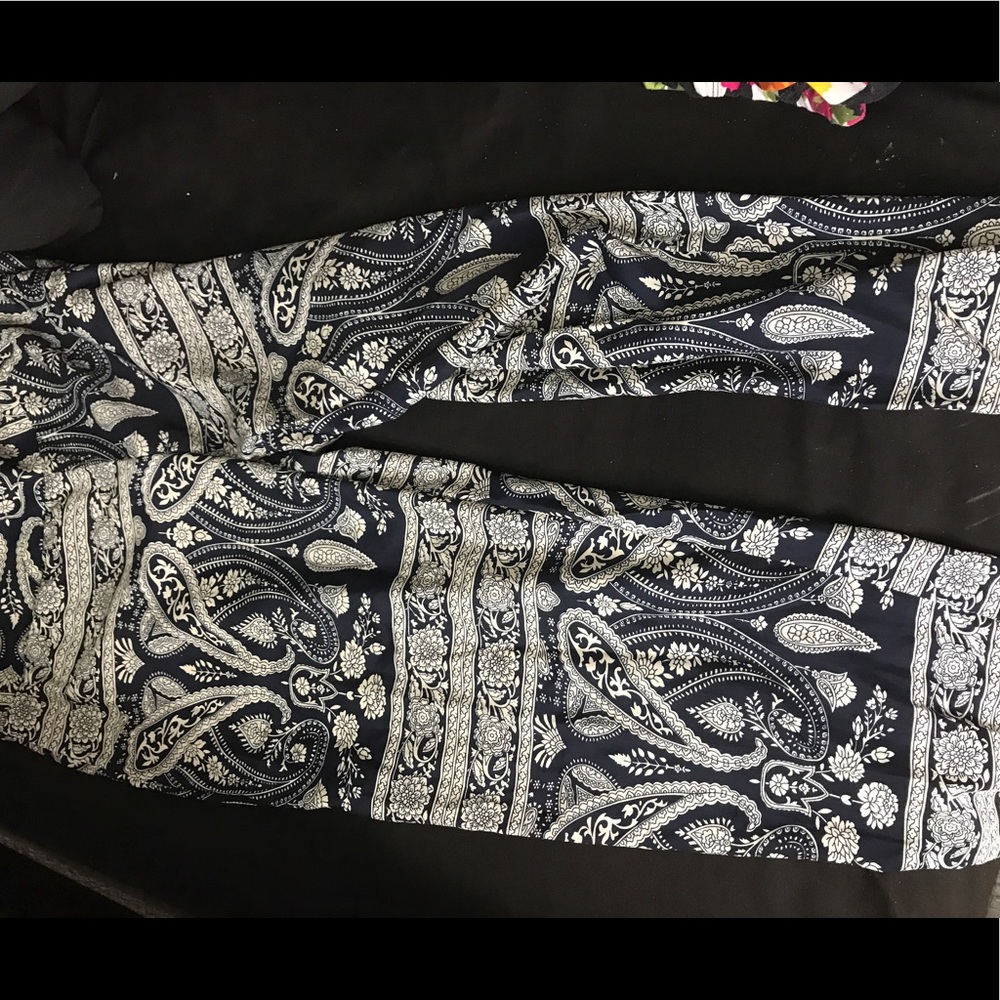 Size medium bandana joggers!