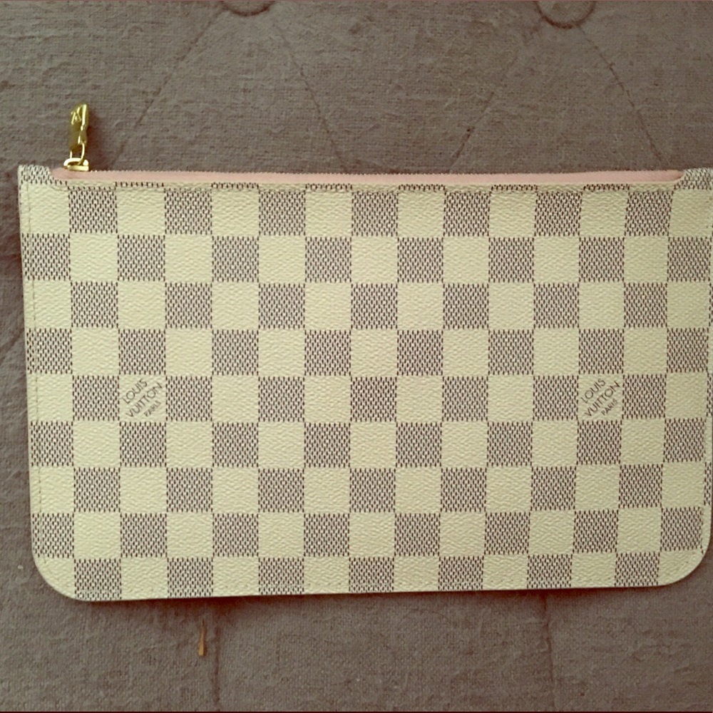 *sold* Louis Vuitton rose azure wristlet