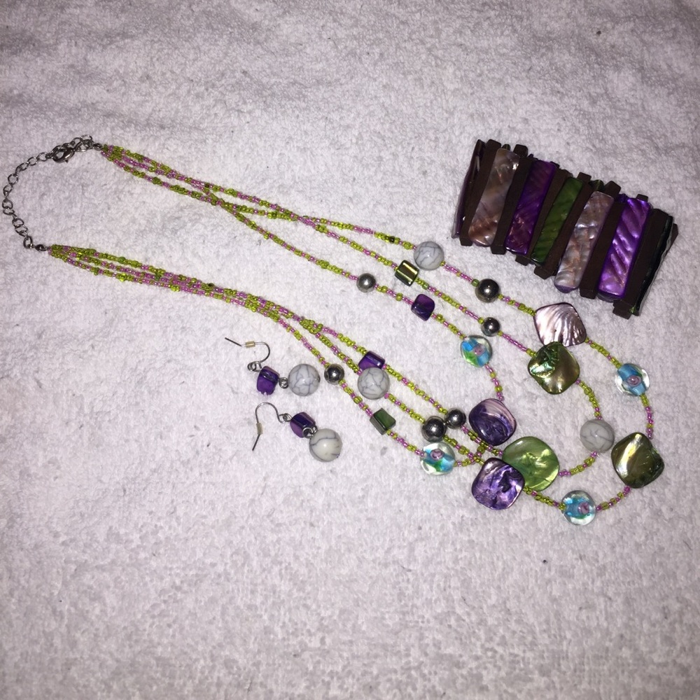 Beaded jewelry set