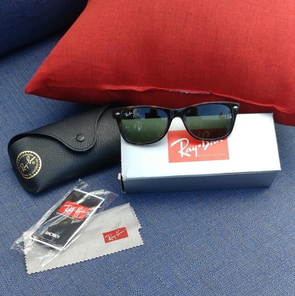 Ray-ban sunglasses - Picture 1 of 1