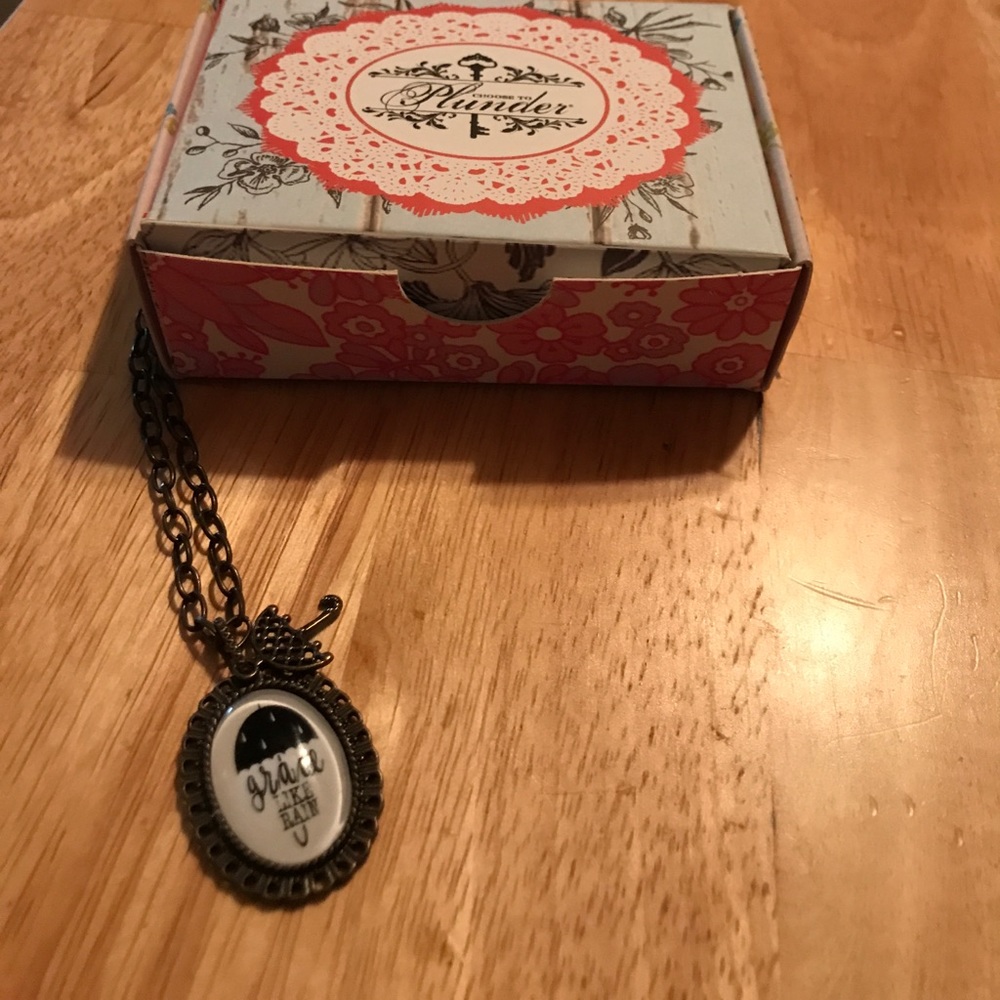 Plunder Design: Gretchen necklace