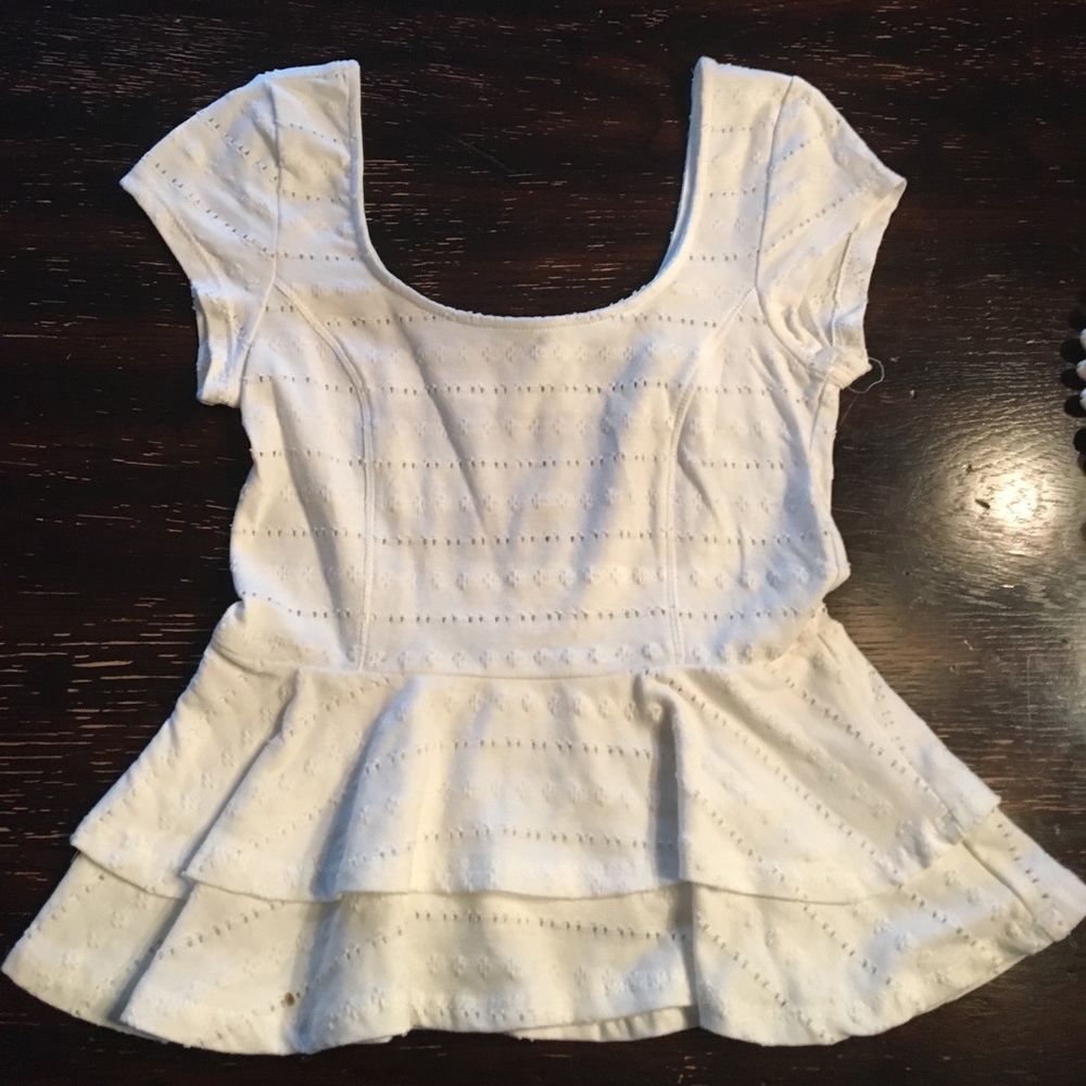 Urban Outfitters flattering shirt