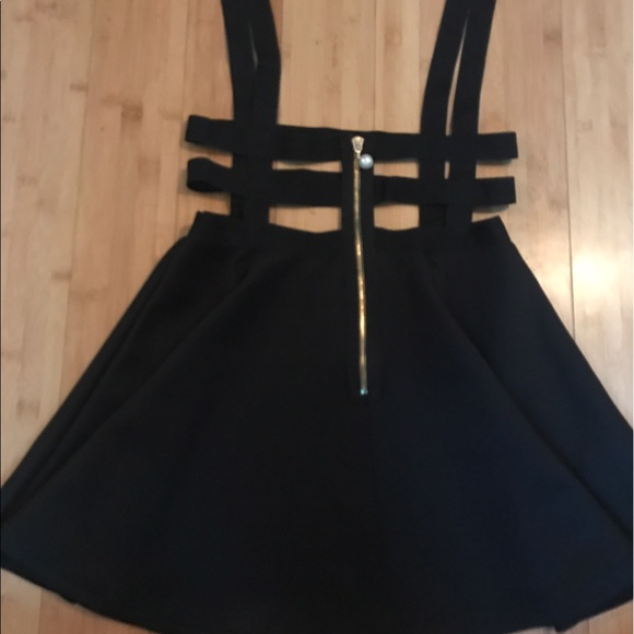 Black Mini Suspender Skirt - Picture 4 of 4