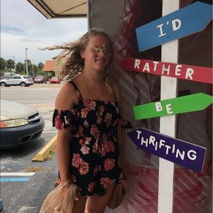 Meet your Posher, Thalia