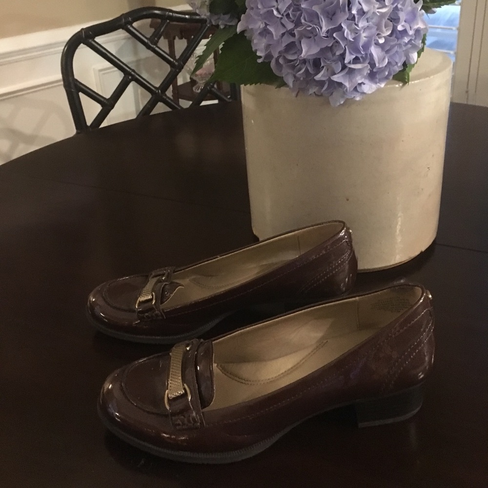 Bandolino loafers