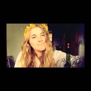 Meet your Posher, Carlina