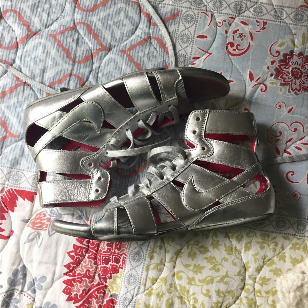 Nike gladiator sandles