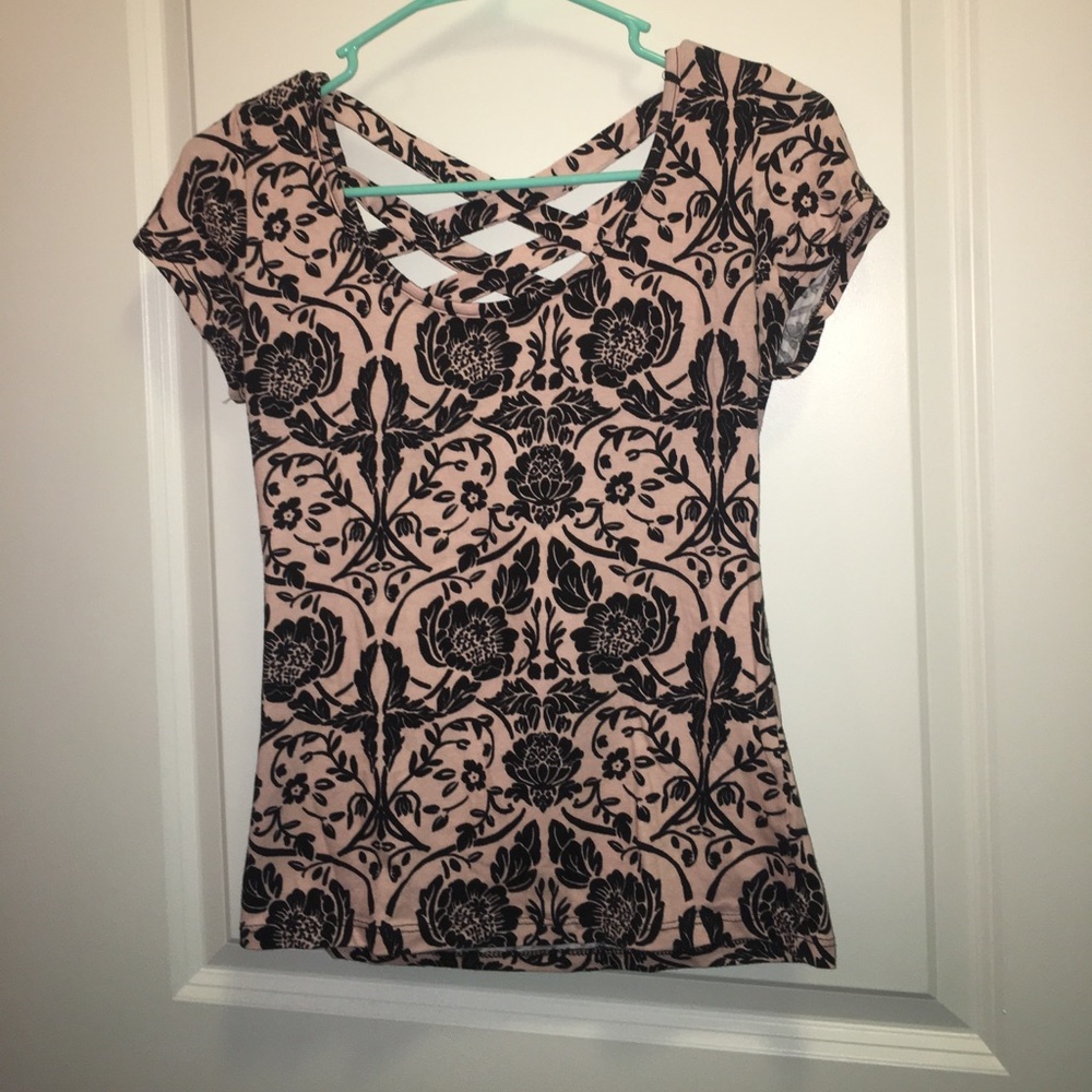 Short sleeve top