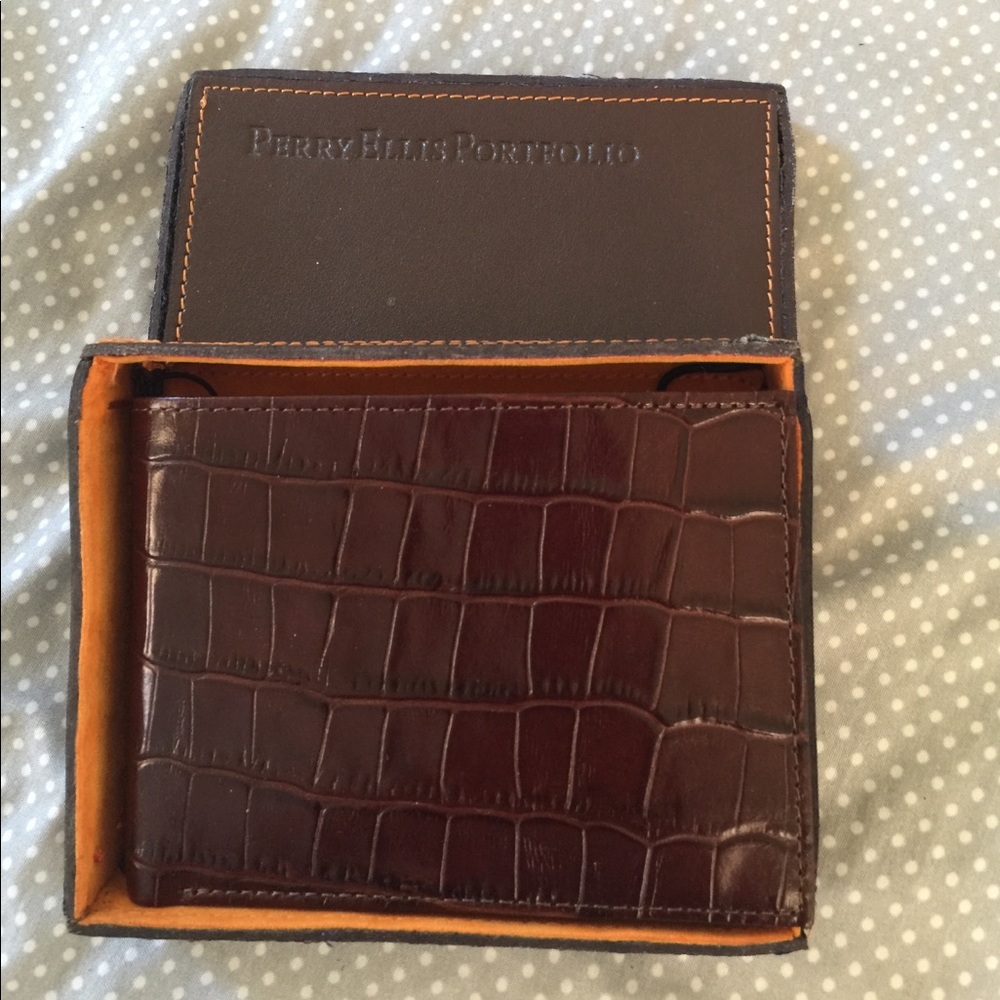 New Perry Ellis wallet